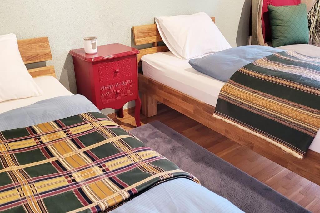 Colourful 2.5 Bedroom With Large Balcony & Garden. Prinzersdorf Zewnętrze zdjęcie