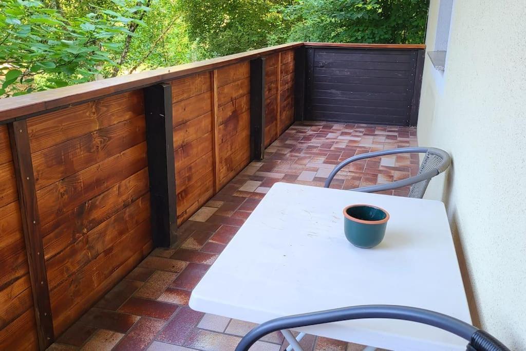 Colourful 2.5 Bedroom With Large Balcony & Garden. Prinzersdorf Zewnętrze zdjęcie